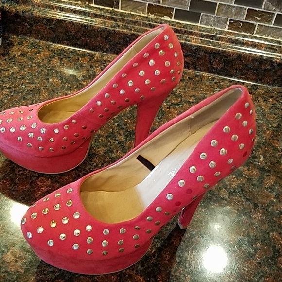 Red beautiful shoes like new - Picture 1 of 6